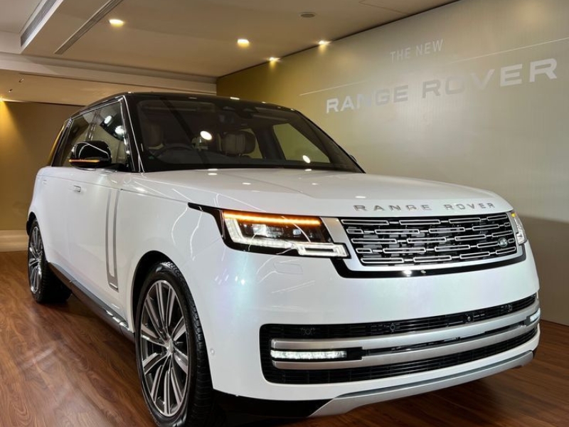 luxury Range Rover SV