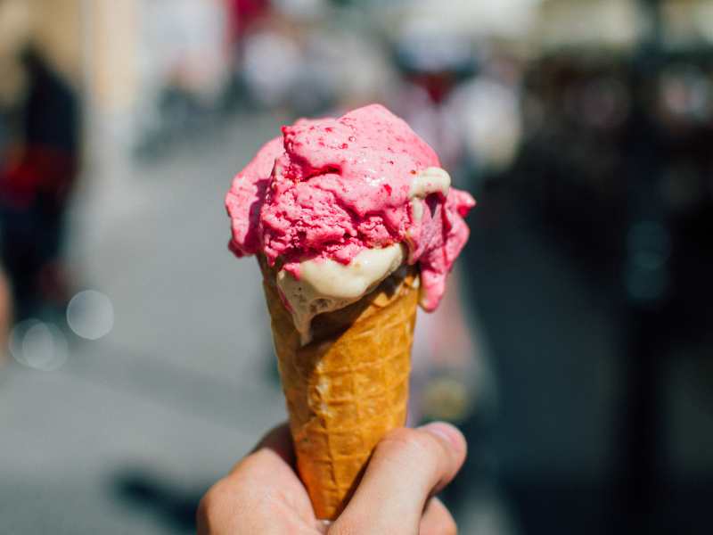 ice cream chain closing 500 stores